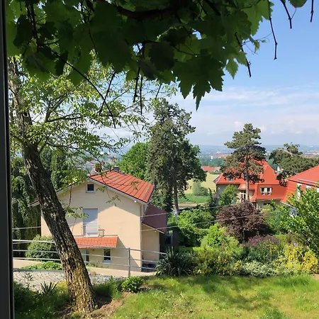 Gemuetliche In Niederpoyritz Mit Garten * Drezno