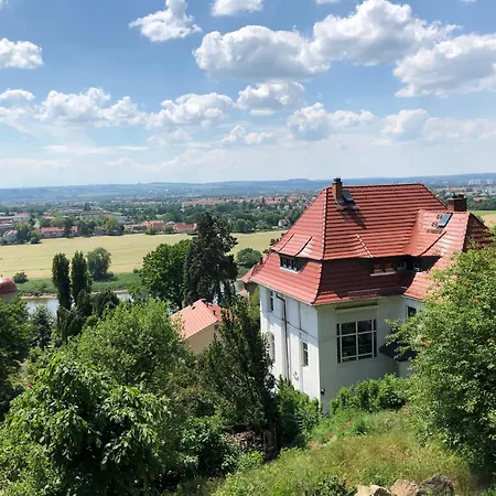 Gemuetliche In Niederpoyritz Mit Garten * ドレスデン